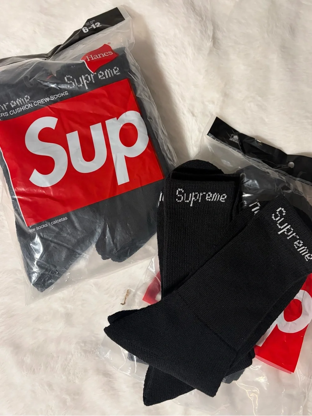 Supreme Black Crew Socks - Pack